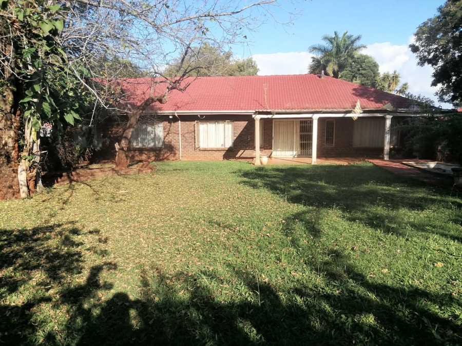 4 Bedroom Property for Sale in Geelhoutpark North West